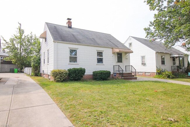 Building Photo - 20570 Morris Ave