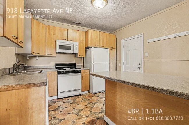 Foto del edificio - 918 Lafayette Ave NE