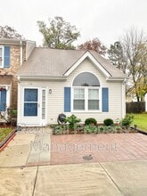 Building Photo - 211 Crestwood Ct