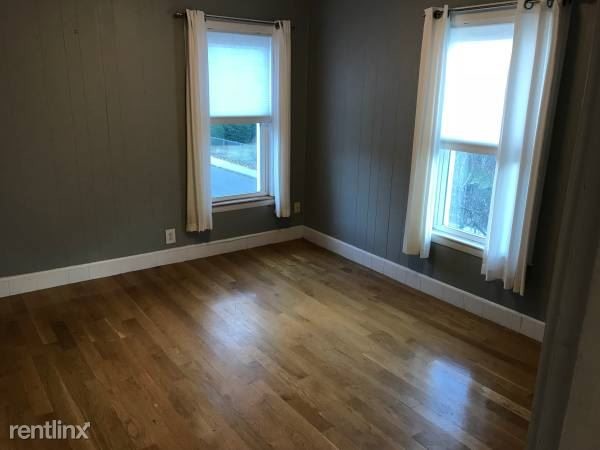 Primary Photo - 3 br, 1 bath Apartment - 68 Alpine St # 2A