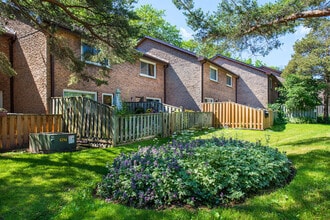 Building Photo - 452-560 ARLINGTON BLVD