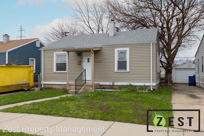 Foto del edificio - 2 br, 1 bath House - 20719 Eastwood Blvd
