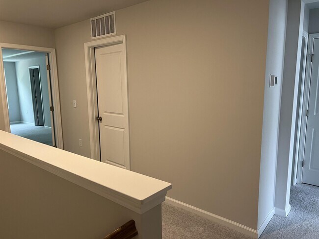 Building Photo - 215 Aster Bloom Ln