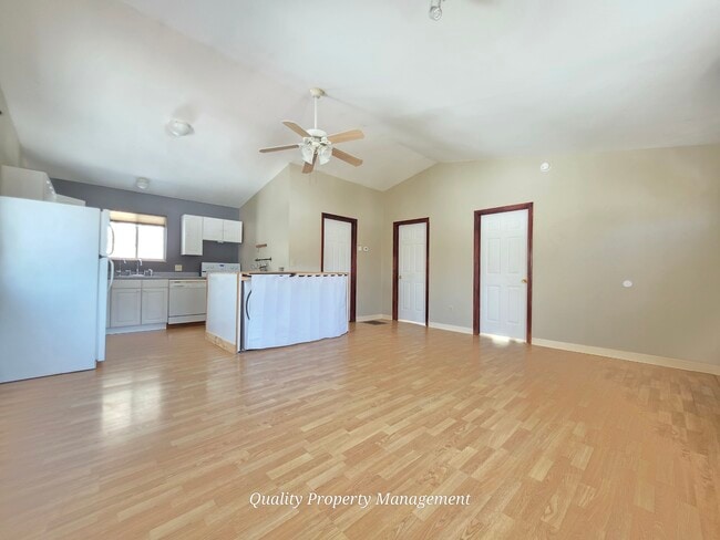 Building Photo - 116 Pine Trail