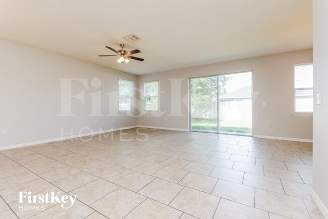 Building Photo - 1746 Sereno Dr