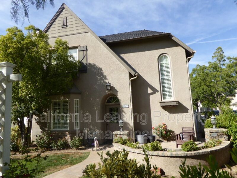 homes for rent in santa clarita