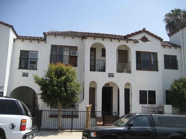 Building Photo - 1212 Amalia Ave