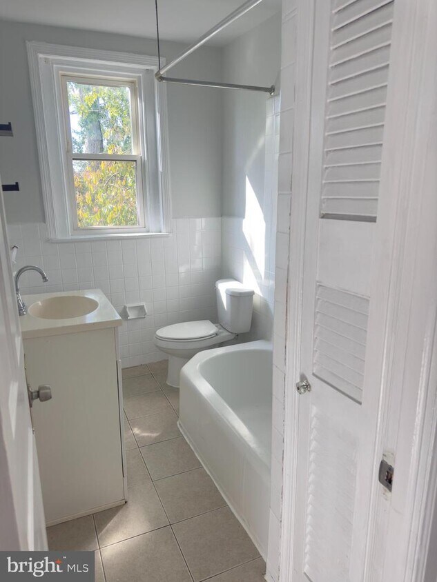 9214 West Chester Pike, Upper Darby, PA 19082 Townhome Rentals in