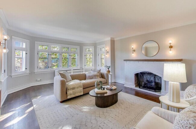 Foto del edificio - 1628 W Columbia Ave