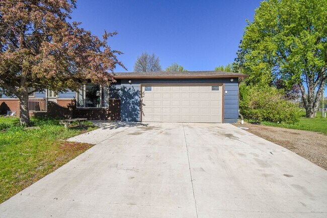 Foto del edificio - 103 Perry Ln