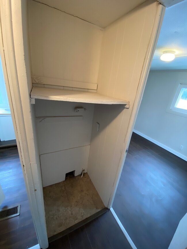 Building Photo - Unit #3-Millborne Rd.