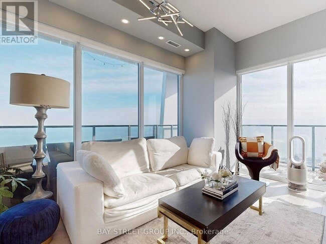 Building Photo - 30 Shore Breeze Dr