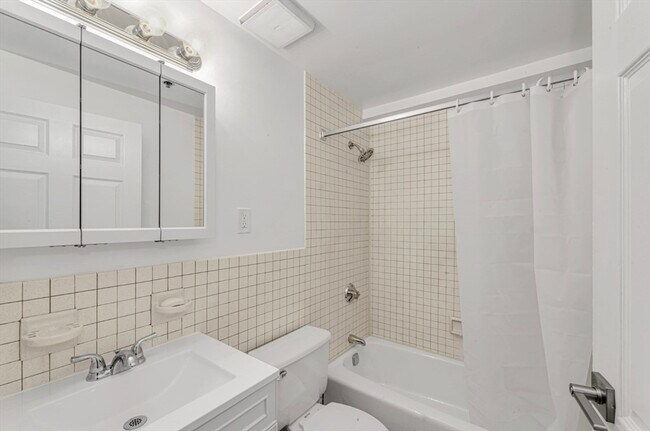 Foto del edificio - 357 Commercial St