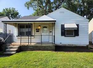 Building Photo - 1761 E Milton Ave