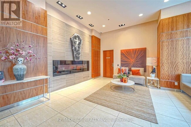 Building Photo - 50 Town Centre Court