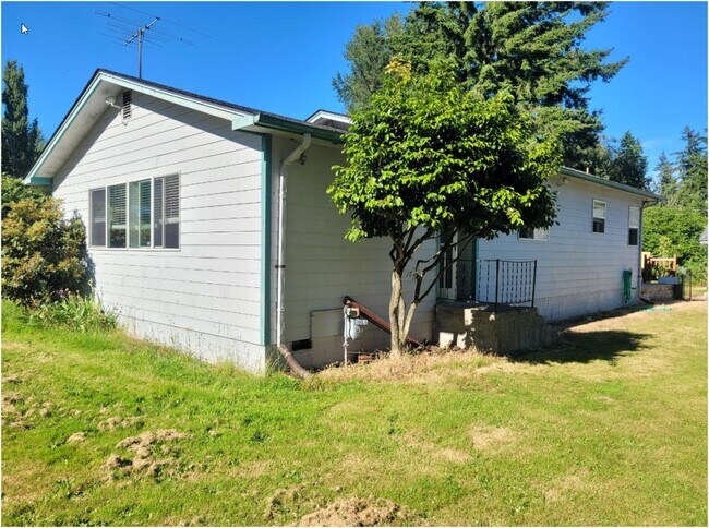 Building Photo - 2812 S 368th St.