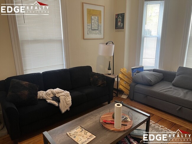 Foto del edificio - 23 Cottage Ave