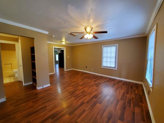 Foto del edificio - 2071 Leight St, Beaumont TX 77703