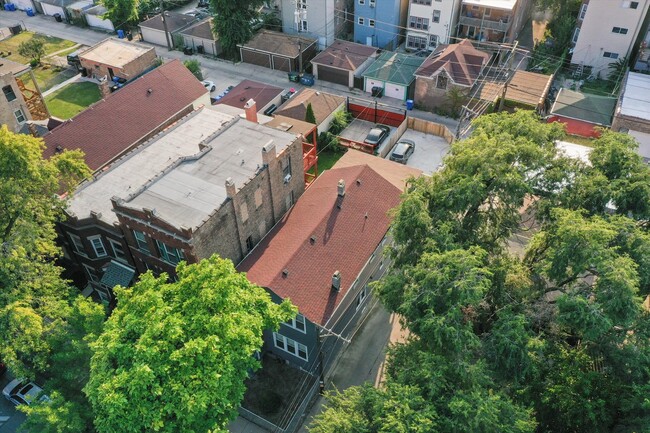 Building Photo - 1814 S Fairfield Ave