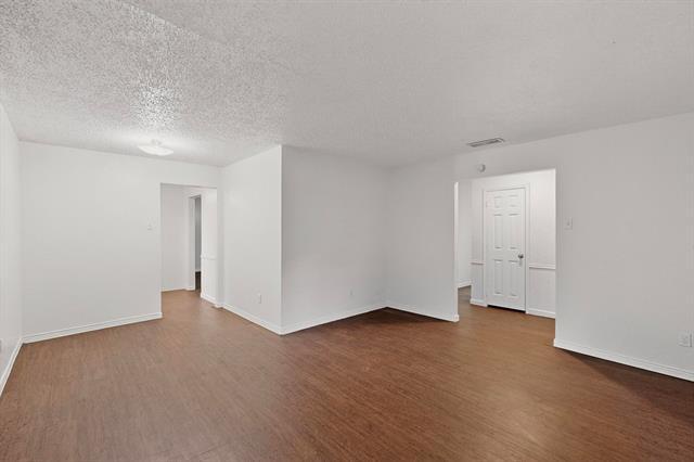 Foto del edificio - 10421 Muskogee Dr