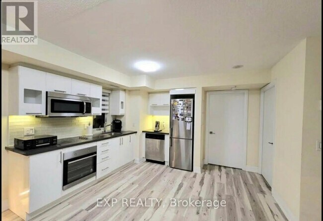 Photo du bâtiment - 555 Wilson Ave