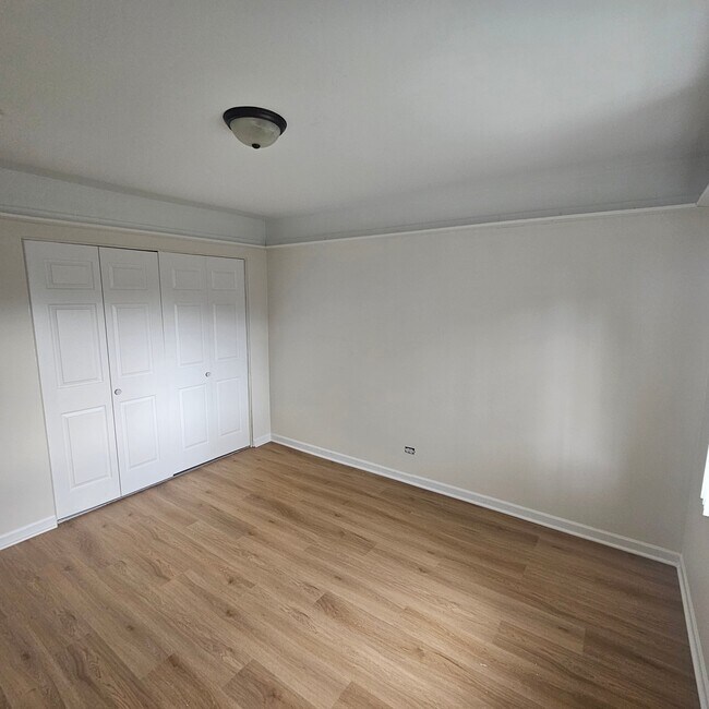 Foto del edificio - 9390 Bay Colony Dr