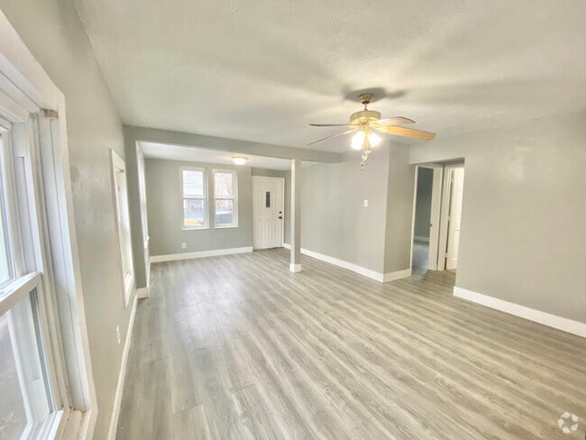 Building Photo - 708 N 17th St