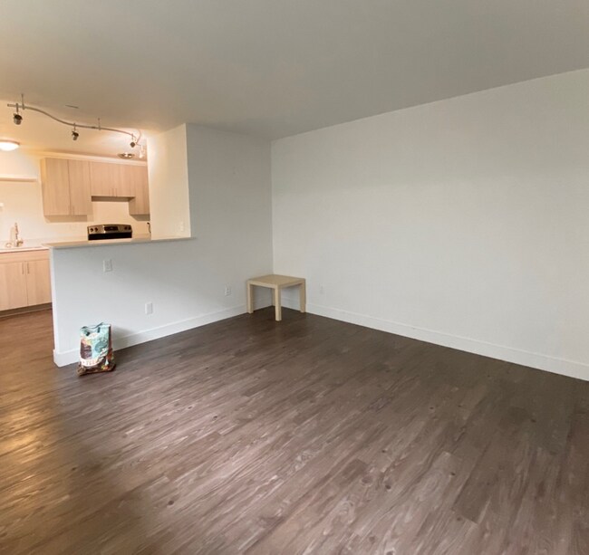 Photo - 1419 2nd Ave W Apartment