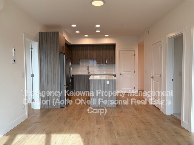 Photo du bâtiment - 1036 Coronation Ave