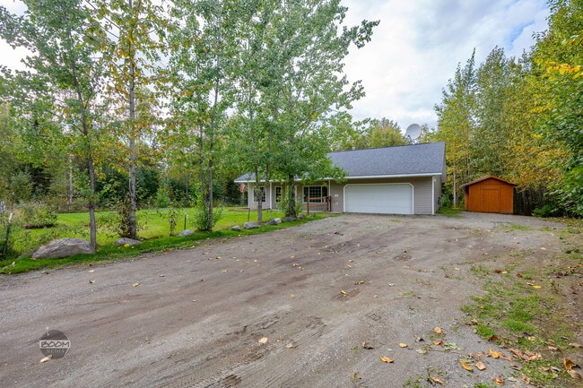 Building Photo - 3220 S Donovan Dr