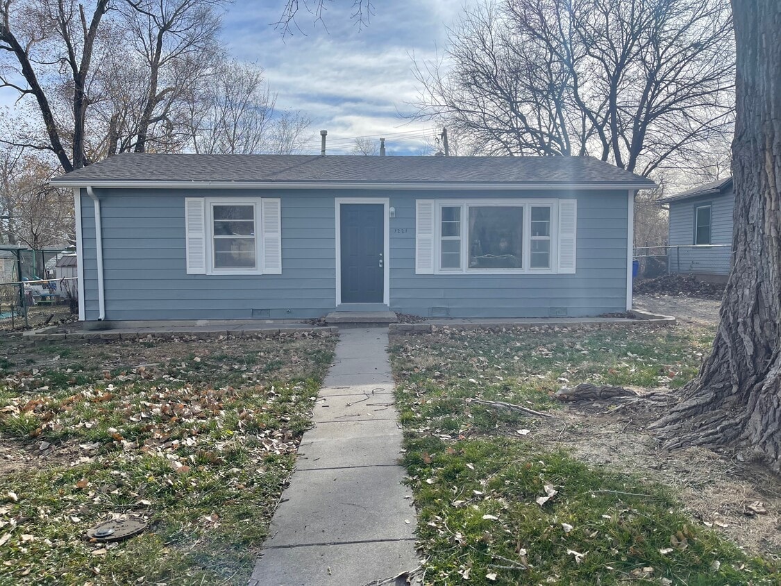 1221 Downtain St, Junction City, KS 66441 House Rental in Junction