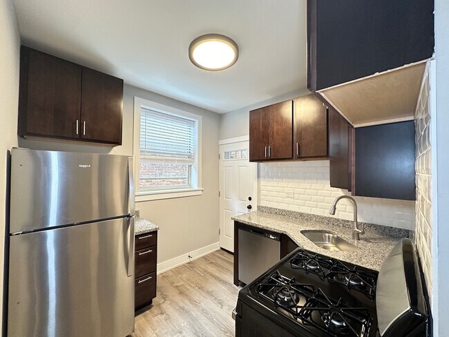 Foto del edificio - 434 W Aldine Ave