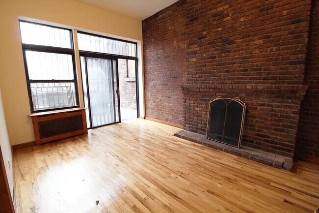 living room - 70 W 87th St