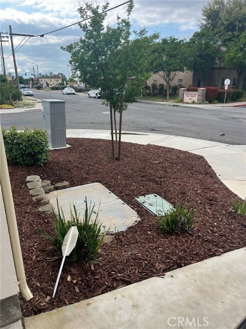 Building Photo - 6196 Fowler Ave