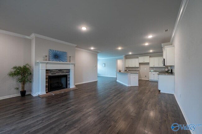 Foto del edificio - 331 Jackson Pt Cir