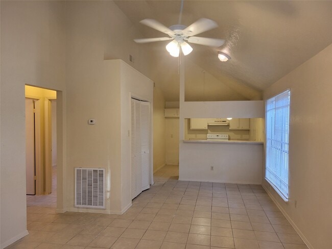 Building Photo - 15135 Kennedy Oaks St