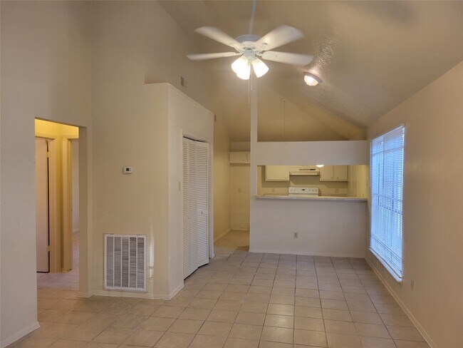 Foto del edificio - 15135 Kennedy Oaks St