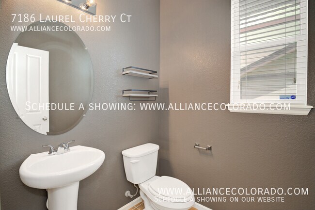 Foto del edificio - 7186 Laurel Cherry Ct