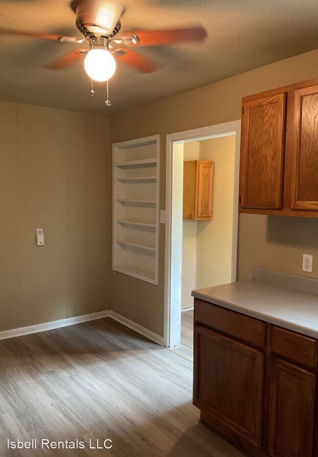 Foto del edificio - 3 br, 1 bath House - 505 Center Street