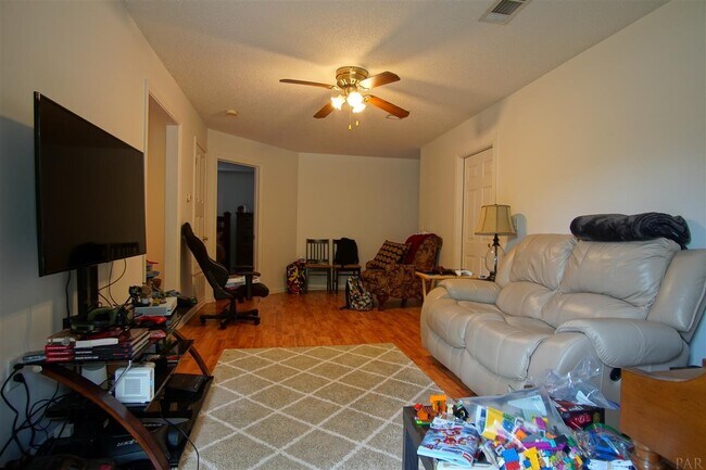Building Photo - 7161 Pine Blossom Rd