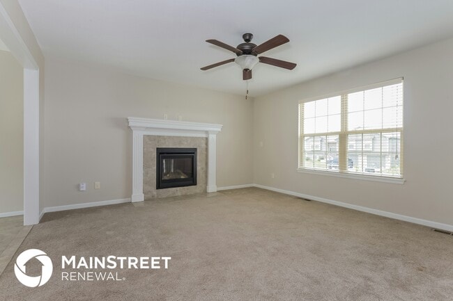 Building Photo - 425 Sunflower Dr