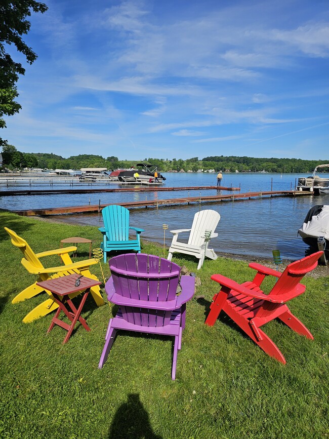 Lake Front! 20 mins to Geneseo. 30 to rochester! Month to month option - 5684 McPhersons Pt