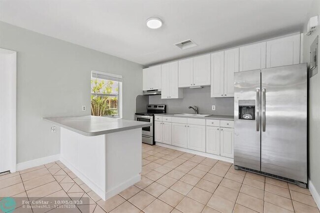 Foto del edificio - 625 NE 10th Ave