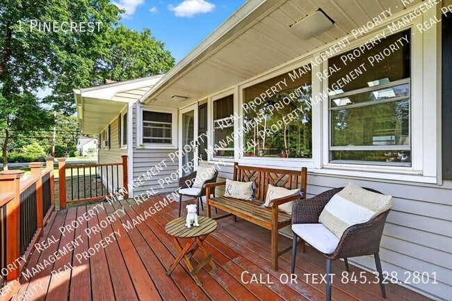 Building Photo - 1 Pinecrest-