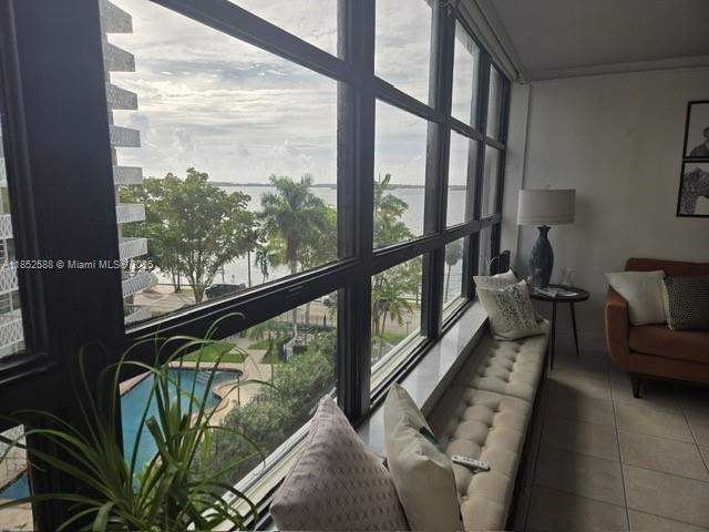 Foto del edificio - 1440 Brickell Bay Dr