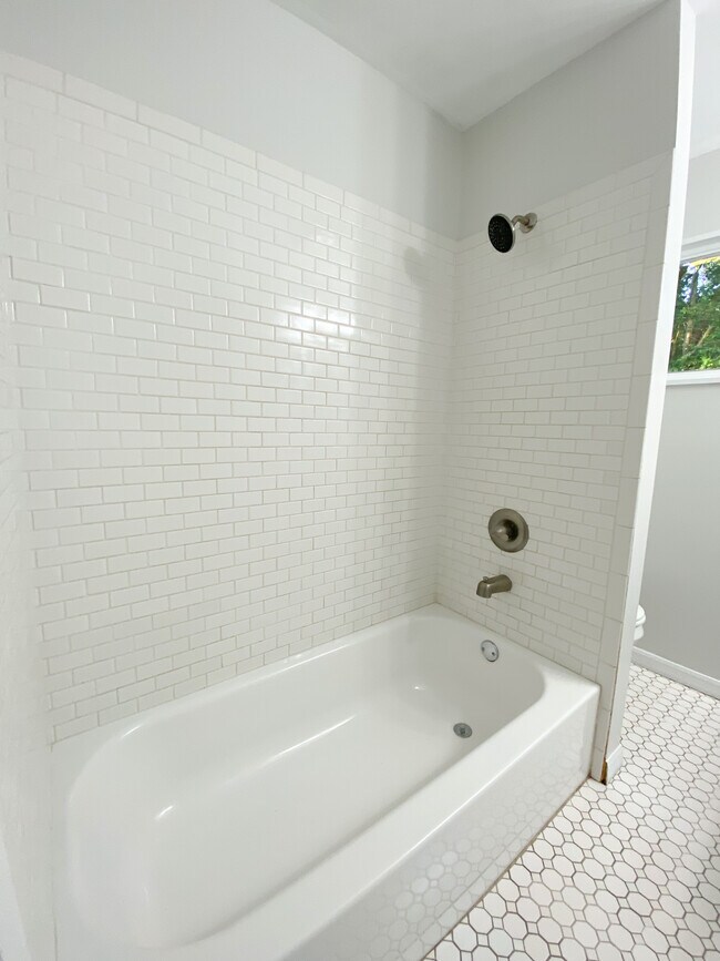Bathroom - 707 Wilshire Rd