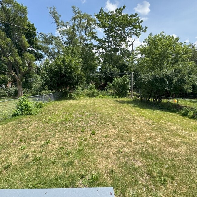 Building Photo - 18286 Oakfield Ave