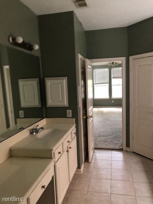 Building Photo - 11902 Miramar Shores Dr