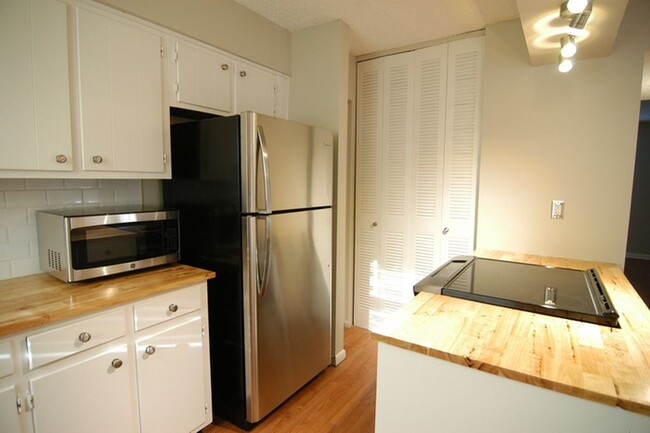 Foto del edificio - 5510 Country Dr