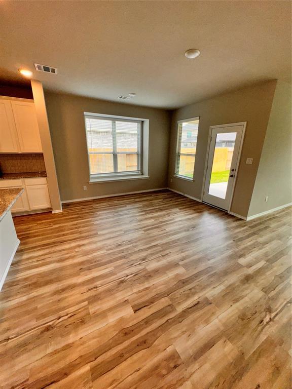 Building Photo - 4715 Mustang Run Dr